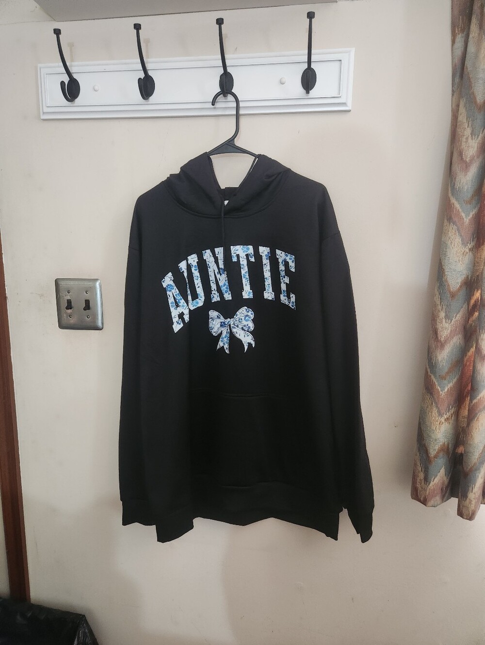 🎉 Auntie Hoodie